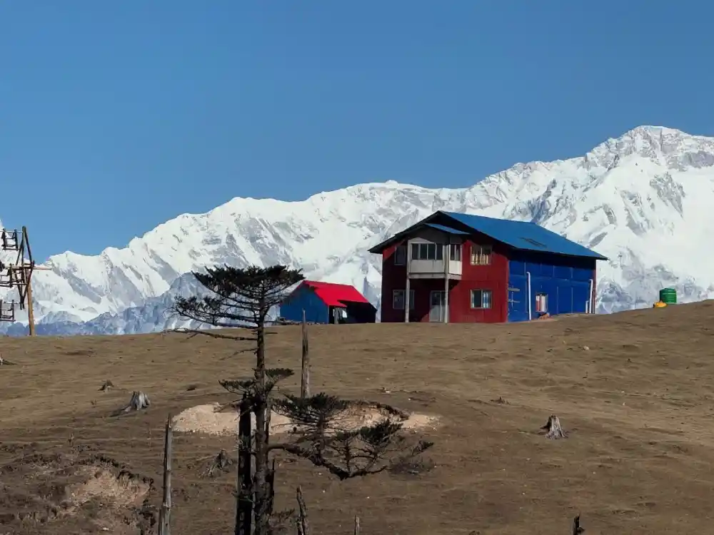 Cheap Sandakphu Tour Package with Homestay